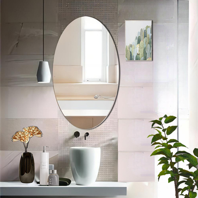 Ihr Badezimmer mit einem rahmlosen Spiegel modernisieren