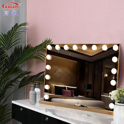 Erleben Sie den Glamour von Hollywood jeden Tag mit Hollywood Mirror