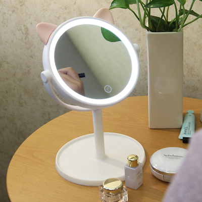 Holen Sie sich die perfekte Beleuchtung für Ihr Make-up mit unserem modernen Make-up-Spiegel