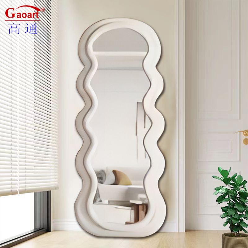 MDF-Glasspiegel individualisierter Rahmen Breite Garderobe Hotel Art Deco Wandmontage personalisierter langer Spiegel